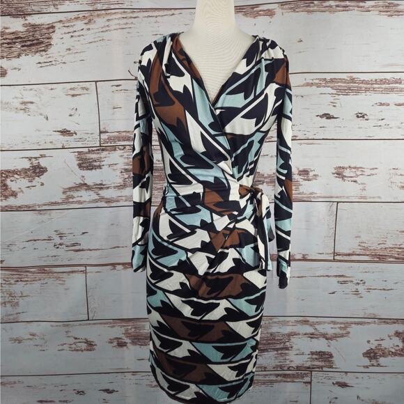 Diane Von Furstenberg DVF 100% Silk Printed  Julian Wrap Dress Size 4 - Picture 1 of 6